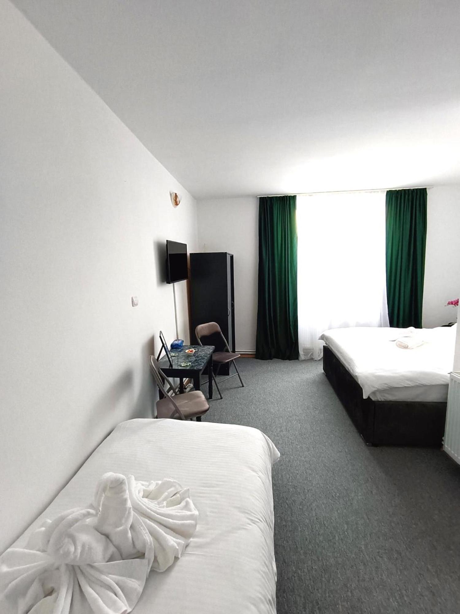 Chic Boutique Dumbrava Apartment Sibiu