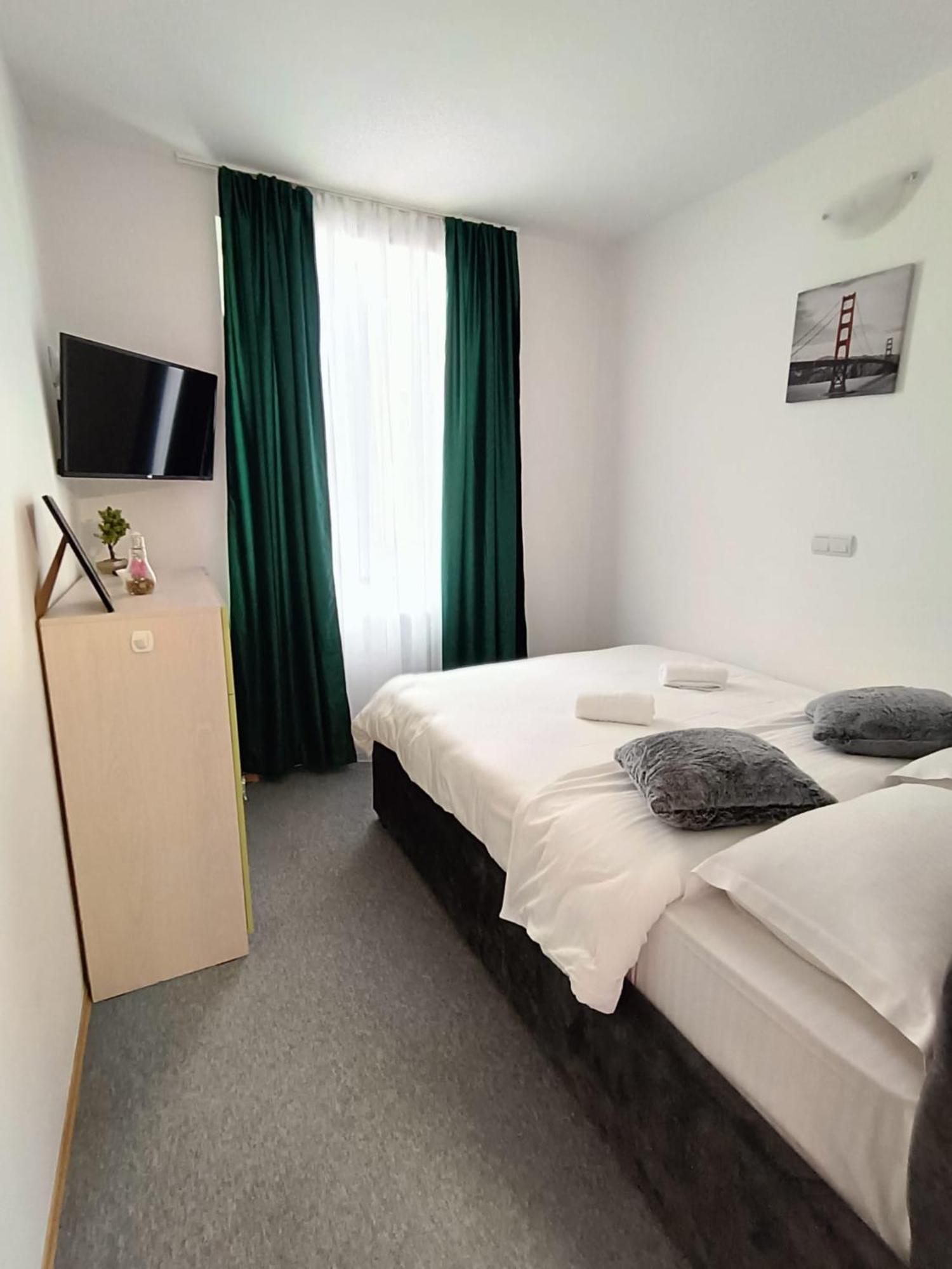 Chic Boutique Dumbrava Apartment Sibiu